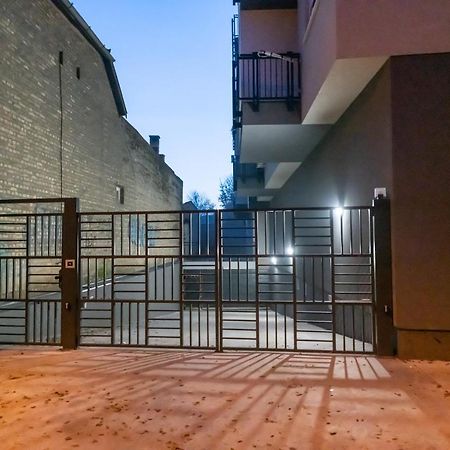 Family Resort Subotica Apartments Bagian luar foto