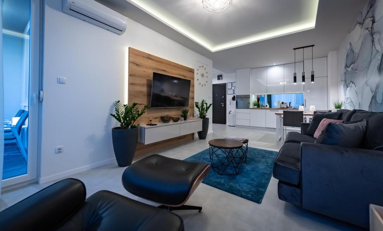 Family Resort Subotica Apartments Bagian luar foto