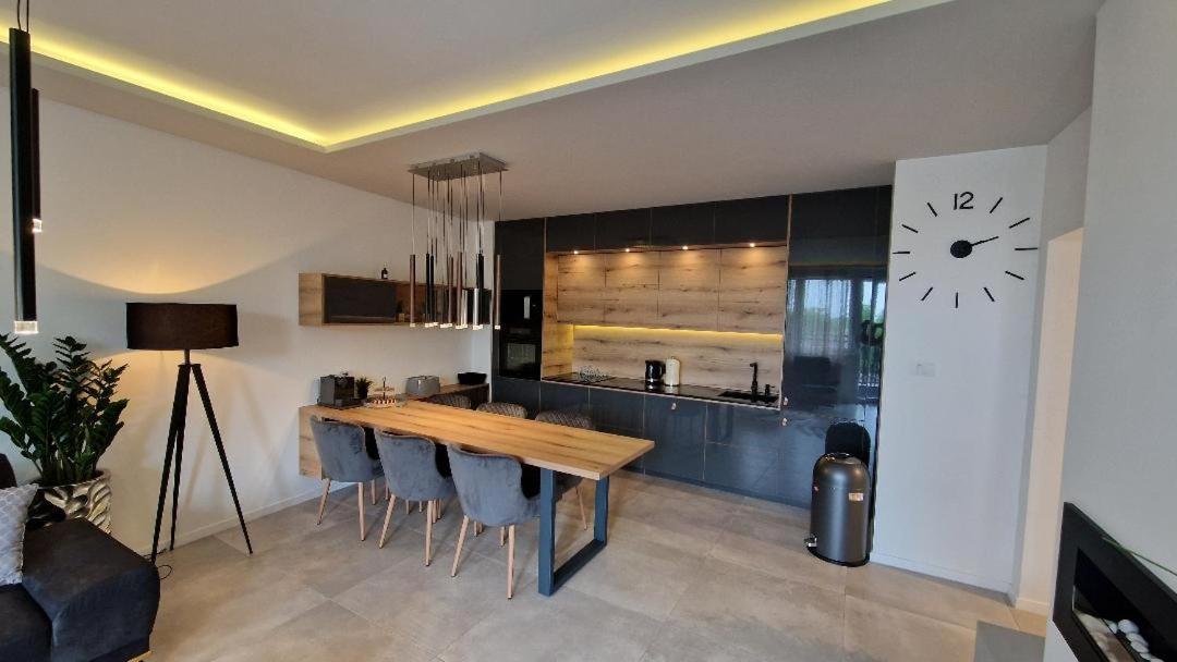 Family Resort Subotica Apartments Bagian luar foto